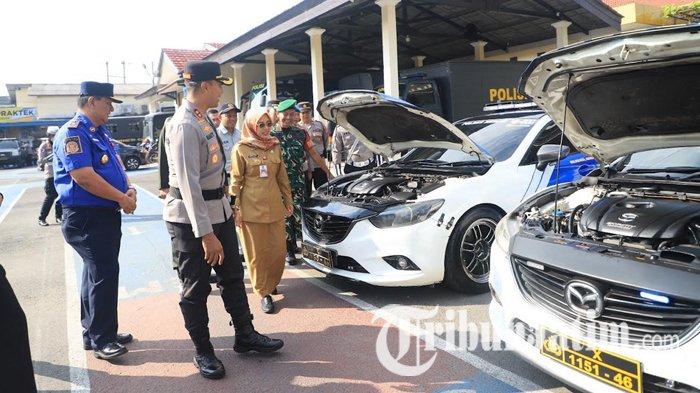 Operasi Patuh Semeru 2025 di Kediri Dimulai, Mbak Dewi Ingatkan Pelajar Pentingnya Helm SNI