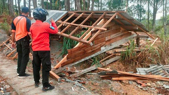 Musim Pancaroba, Angin Kencang Melanda Ponorogo, 29 Bangunan Rusak dan 1 Warga Luka