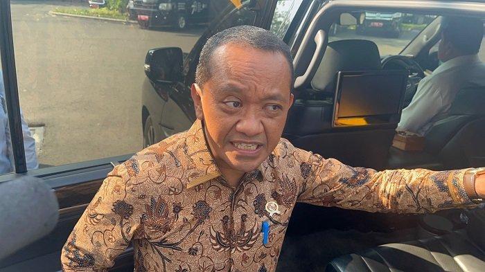 BAHLIL UNGKAP MASA KECIL - Potret Bahlil ditemui beberapa waktu lalu. Menteri Bahlil tampak mengungkapkan dukungan penuh terhadap program MBG.