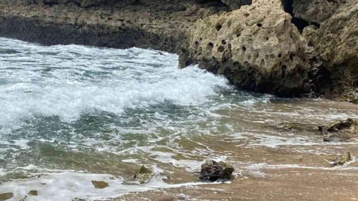 Pantai Gondo Mayit Blitar