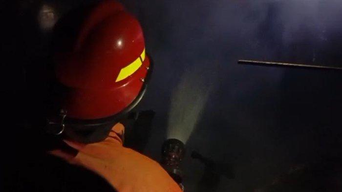 Rumah Warga di Bungah Gresik Dilalap Api Akibat Tungku Kayu Bakar Lupa Dipadamkan