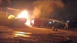 Detik-detik Truk Angkut Aspal Terbakar di Bojonegoro, Suhu Kompresor Terlalu Panas, 1 Orang Celaka