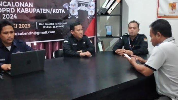 Hari Keempat Pendaftaran Bacaleg, Pengurus Partai Mulai Konsultasi ke KPU Kabupaten Madiun