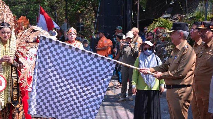 Pawai Budaya dan Pembangunan di Nganjuk Berlangsung Semarak, Pj Bupati: Perkuat Persatuan
