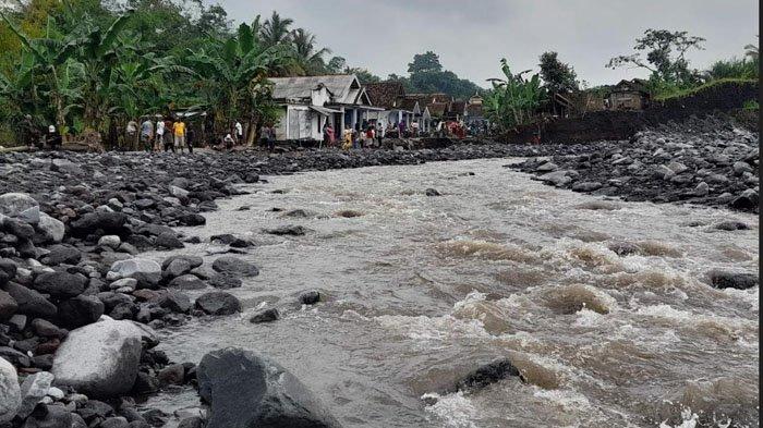 Sedimentasi Aliran Lahar Semeru di Lumajang Capai 15 meter, Potensi Banjir Lahar Dingin Makin Besar