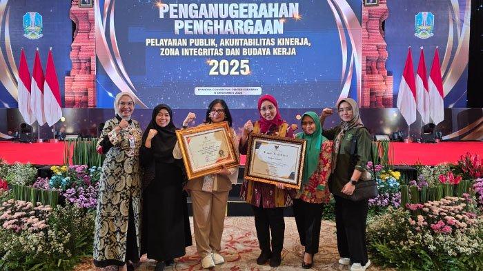 PENGHARGAAN - Pada ajang Penganugerahan Penghargaan Bidang Pelayanan Publik, Akuntabilitas Kinerja, Zona Integritas, dan Budaya Kerja yang diselenggarakan oleh Pemerintah Provinsi Jawa Timur di Ballroom Kahuripan, Dyandra Convention Center, Surabaya, pada tahun 2025, RSUD Dr Soetomo Surabaya menerima penghargaan sebagai Wilayah Bebas dari Korupsi (WBK).
