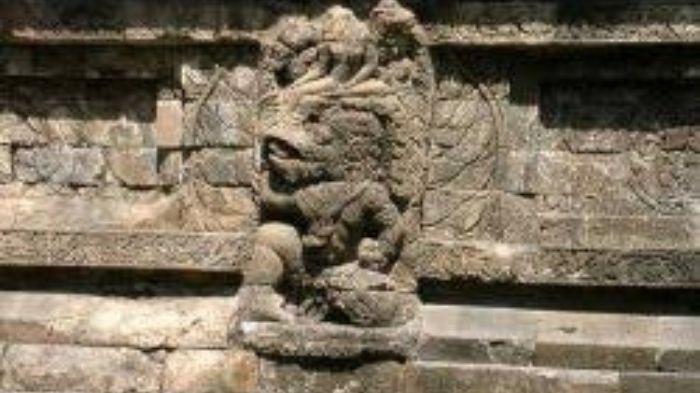 Relief Garudeya pada Candi Kidal Malang