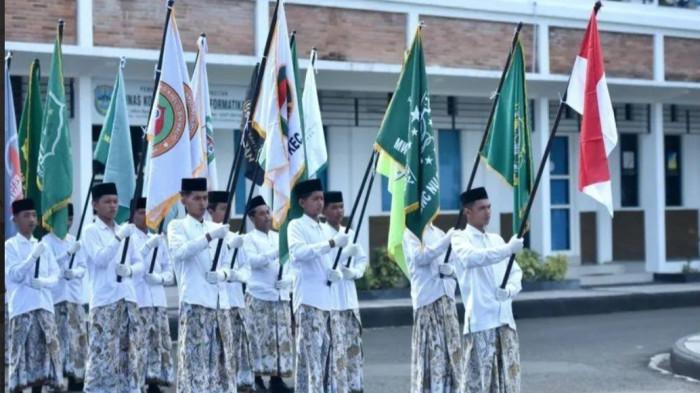 Ribuan Peserta Meriahkan Apel HSN 2025 di Pacitan, Sekda Heru Wiwoho: Santri Wajib Kuasai Teknologi