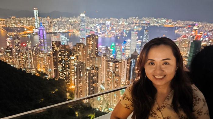 Suasana anorama Kota Hong Kong yang indah di lihat dari Sky Terrace 428, Senin (22/9/2025)