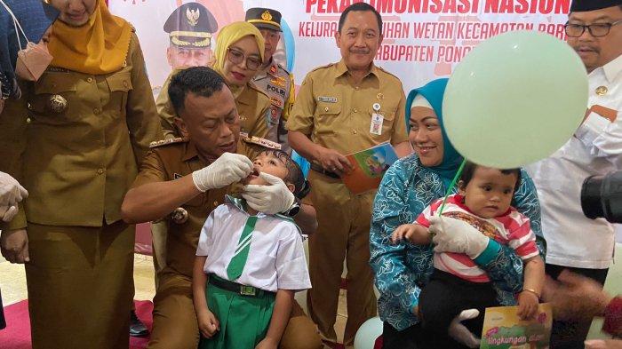 Sub Pekan Imunisasi Nasional Polio di Ponorogo, Bupati Kang Giri Ikut Hadir : Jadi Anak Cerdas Hebat
