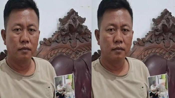 DITINGGAL ISTRI -- Teguh saat diwawancarai TribunSumsel.com dan Sripoku.com di rumahnya di Tanjung Raja, Ogan Ilir, Sumsel, Rabu (12/11/2025) petang. Teguh mengungkap dirinya ditinggal menikah oleh istrinya dengan pria lain. Istri Teguh dijanjikan mobil Pajero.
