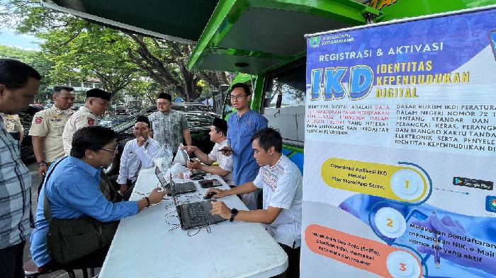 Warga Kota Malang Ceritakan Kendala Urus e-KTP, Blanko Habis Hingga Gagal Login Aplikasi