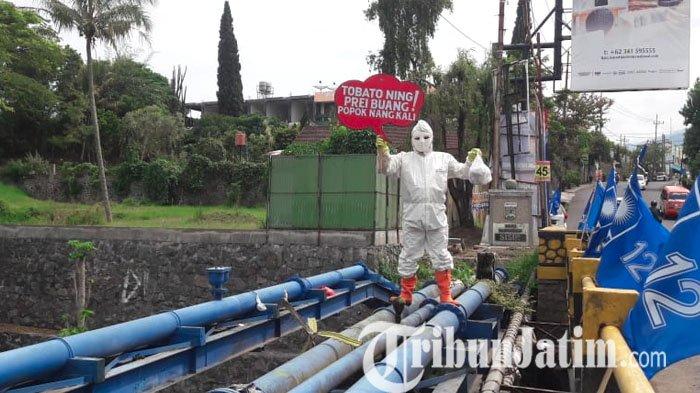 Masing-masing Desa di Batu Bakal Dapat Tong Sampah Khusus Diapers