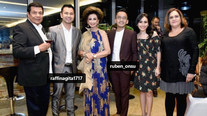 Foto Ini Bikin Ayu Ting Ting Dihujat Habis-Habisan Sama Haters, Perhatikan Ada yang Aneh Nggak?