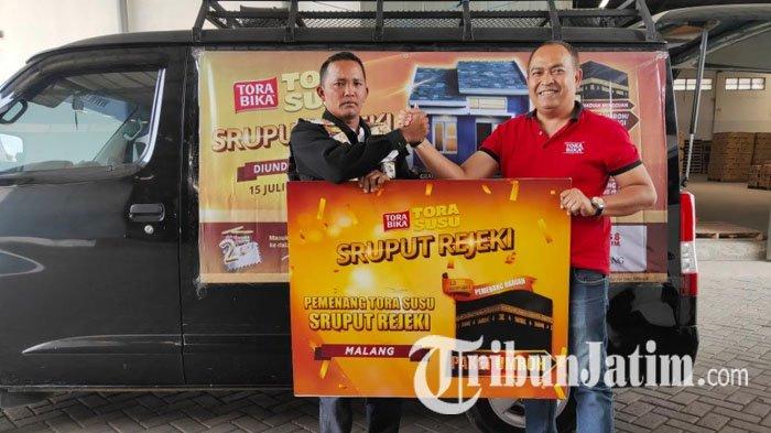 Senangnya Pria dari Malang Dapat Hadiah Umrah dari Torabika Susu, Diarak Keliling Kota Pakai Mobil