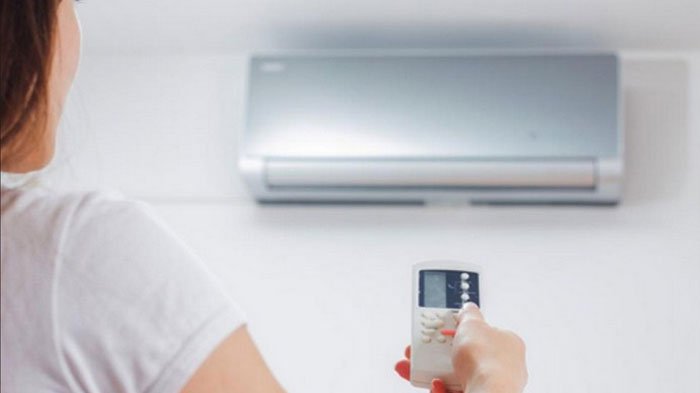 AC (Air Conditioner) 