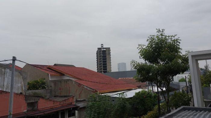 Penurunan Suhu dan Potensi Hujan Siang-Sore Hari, Simak Ramalan Cuaca Jatim Minggu 26 Oktober 2025