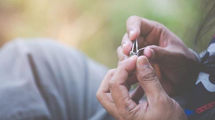 8 Arti Mimpi Memotong Kuku, Berkaitan dengan Perjalanan Hidup, Pertanda akan Ada Orang Meninggal?