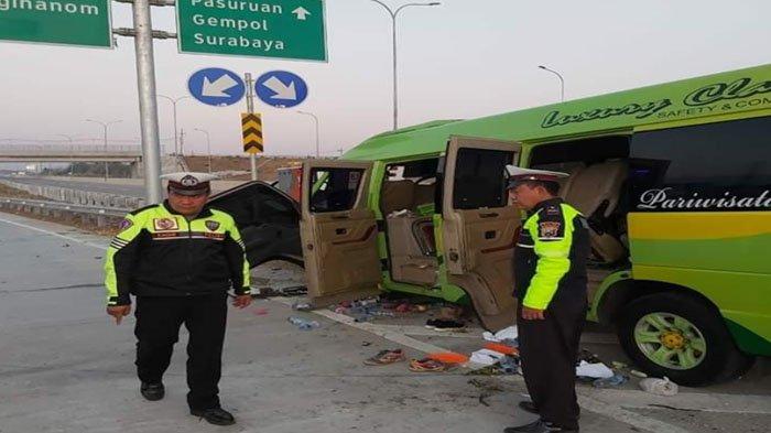 TERUNGKAP Penumpang Tewas Saat Minibus Tabrak Median Tol, Sesak Nafas Karena Panik & Tak Ketemu Obat