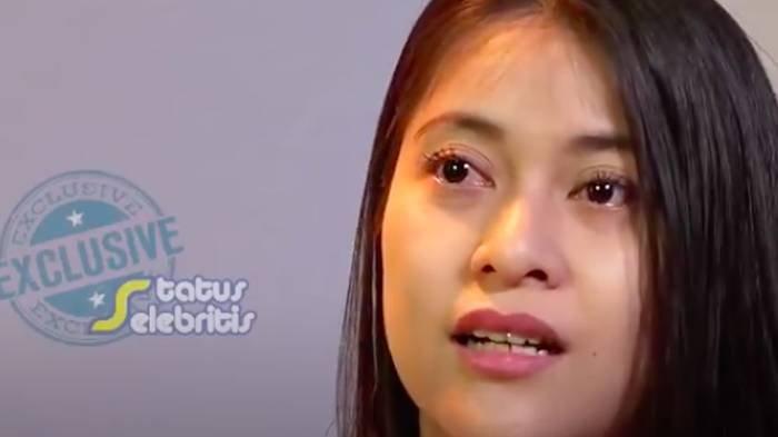 Lidya Pratiwi tak bisa sembunyikan kesedihan saat menceritakan masa lalunya.