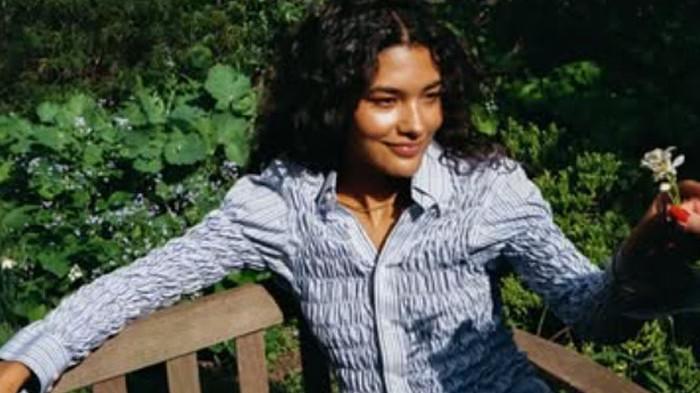 LIRIK BABY STEPS - Olivia Dean penyanyi sekaligus penulis lagu asal Inggris. Satu di antara lagunya yang populer adalah Baby Steps. Lagu ini menceritakan tentang proses penyembuhan diri dan menemukan kemandirian setelah berpisah dengan seseorang, Senin (10/11/2025).