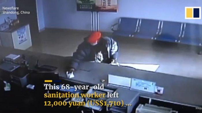 Petugas kebersihan yang mendonasikan uangnya (YouTube South China Morning Post)