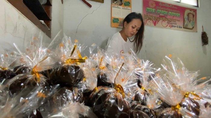 Madumongso oleh-oleh khas Madiun.
