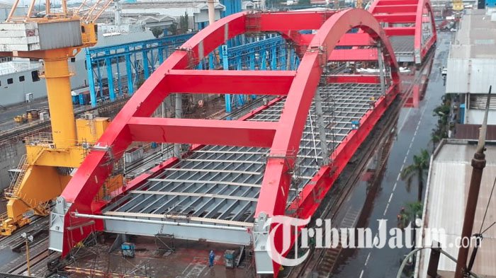 Satu dari Dua Pesanan Rangka Jembatan Holtekamp Hari Ini Dinaikkan ke Kapal untuk Dikirim ke Papua