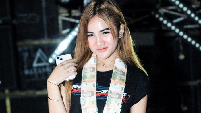 Sosok Icha Chellow, TikToker Joget di Area Makam Bung Karno Blitar, Aksi Dikecam hingga Dipolisikan