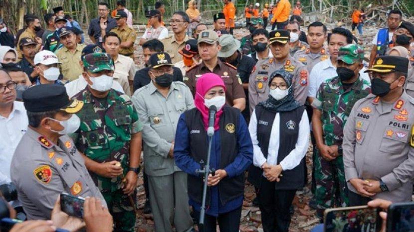 Gubernur Khofifah Minta Bupati Blitar Terbitkan SK Tanggap Darurat Bencana, Bantu Rumah Terdampak