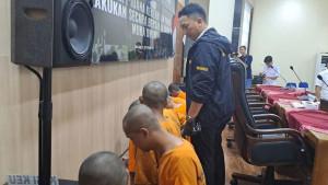 21-pelaku-perusakan-pos-polisi-di-Polres-Malang-diamankan-Senin-2192025.jpg
