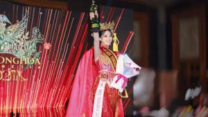 Angeline-Virginia-Wong-terpilih-menjadi-Miss-Tionghoa-Indonesia-2025-1.jpg