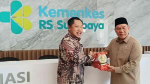 Anggota-DPR-RI-Bambang-Haryo-Soekartono-BHS-berkunjung-ke-RS-Kemenkes-Surabaya.jpg