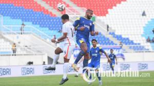 Arema-FC-dipermalukan-Borneo-FC-1-3-dalam-lanjutan-Super-League-20252026-di-kanjuruhan.jpg