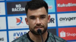 Bek-asing-Madura-United-Ruxi-saat-jumpa-pers-jelang-laga-Madura-United-vs-Persija-Jakarta-2025.jpg