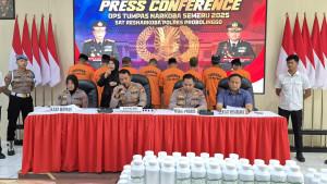 Belasan-pengedar-narkotika-dan-Okerbaya-beserta-ratusan-ribu-BB.jpg