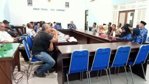 Belasan-warga-yang-memiliki-10-bidang-tanah-di-lokasi-lahan-pembangunan-gedung-permanen-SR-jombang.jpg