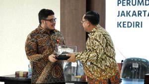 Bupati-Kediri-Hanindhito-Himawan-Pramana-menekankan-pentingnya-kerjasama-antar-daerah.jpg