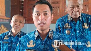 Bupati-Tuban-Aditya-Halindra-Faridzky-dan-jajaran-pejabat-saat-memberikan-keterangan-pers-2025.jpg