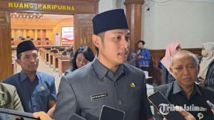 Bupati-Tuban-Aditya-Halindra-Faridzky-kasus-siswi-diduga-keracunan-MBG.jpg