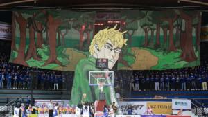 DBL-Arena-Surabaya-kembali-dipenuhi-lautan-suporter-pada-Sabtu-4-Oktober-2025.jpg