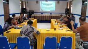 Dewan-Pengupahan-Ponorogo-saat-rapat-pleno-usulan-kenaikan-UMK-Ponorogo-2024.jpg