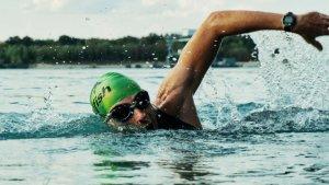 Foto-Ilustrasi-berenang-di-kolam-renang.jpg
