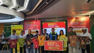 Founder-Mainsepeda-Azrul-Ananda-bersama-pendukung-acara-dan-sponsor-di-Kantor-DBL-Indonesia.jpg