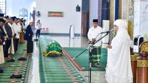 Gubernur-Jawa-Timur-Khofifah-Indar-Parawansa-saat-beri-sambutan.jpg