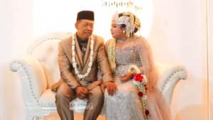 Inikah-Kasus-Pedang-Samurai-Rp20-T-yang-Jerat-Mbah-Tarman-sebelum-Nikahi-Gadis-Pacitan-Beda-50-Tahun.jpg