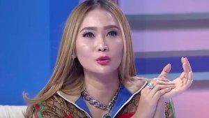 Inul-Daratista-memberikan-gaji-di-atas-UMR-untuk-para-pekerjanya.jpg
