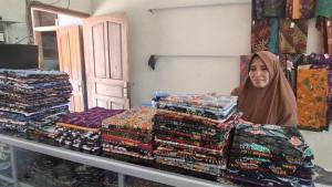 Ismawati-pemilik-Toko-Batik-Kita-yang-berdiri-sejak-2009.jpg