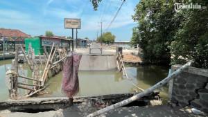 Jembatan-di-Tambakcemandi-Sidoarjo-yang-ambrol.jpg