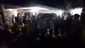 Jenazah-Maulana-Alfan-Ibrahimavic-dimakamkan-di-Bangkalan-Madura.jpg